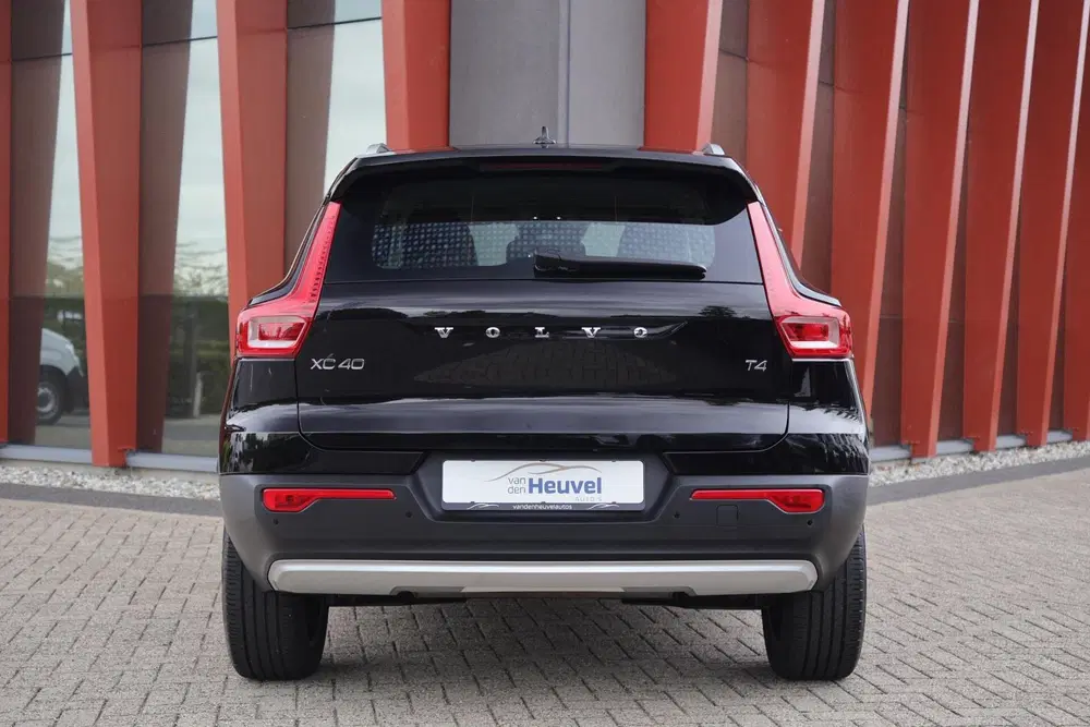 Volvo XC40 T4 Momentum uit 2019, foto 4