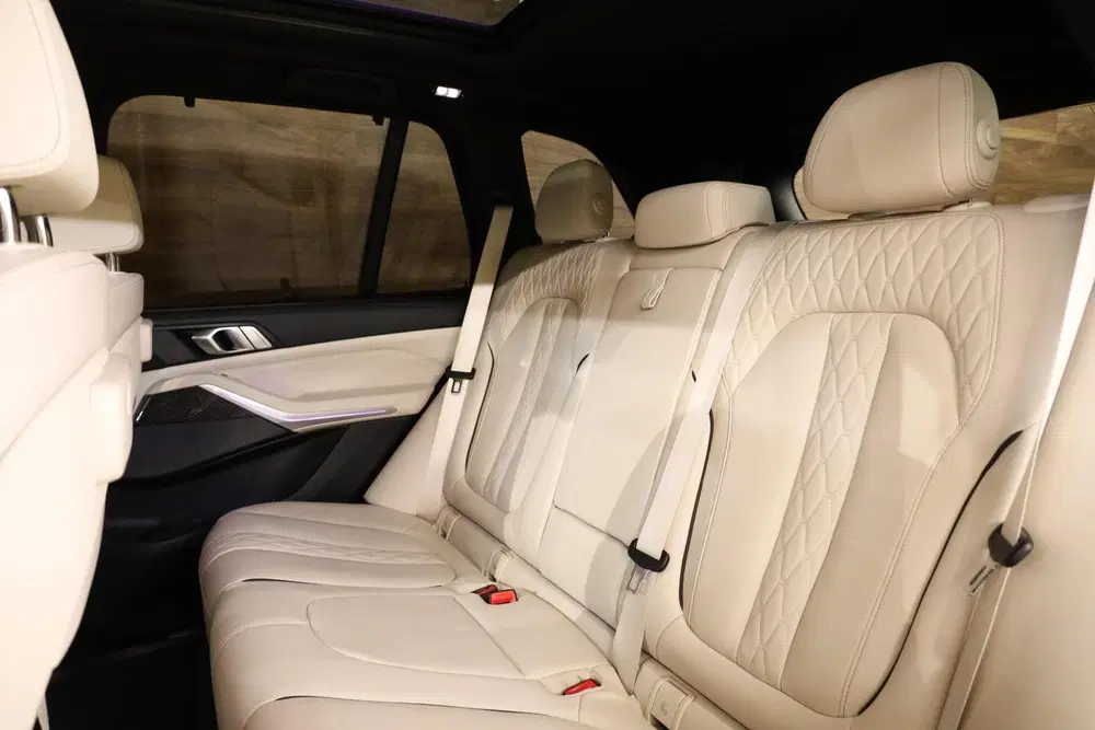 BMW X5 xDrive45e M-Sport uit 2023, foto 11