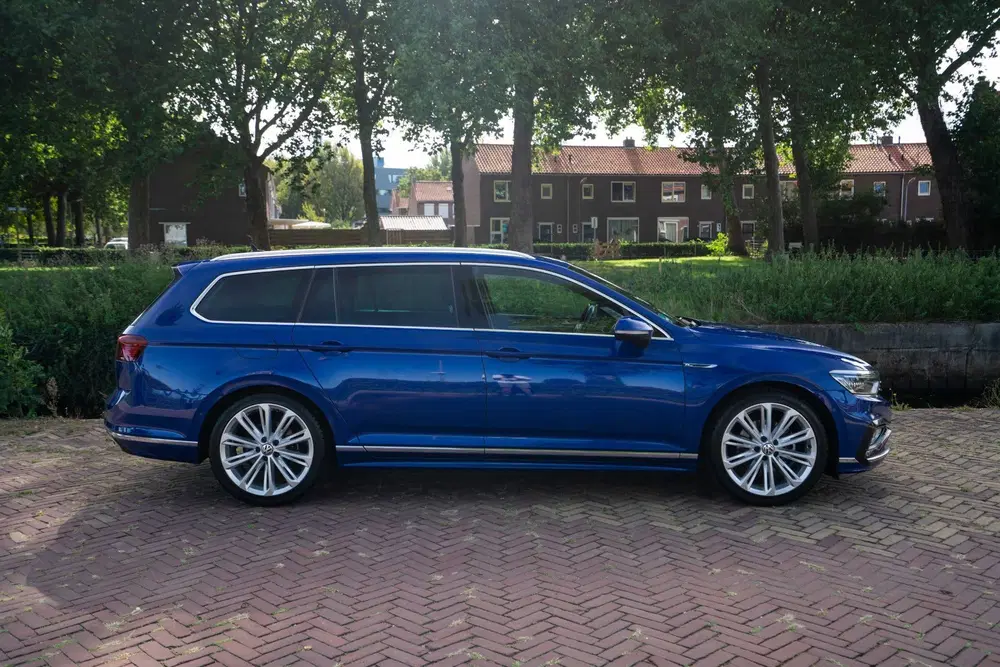 Volkswagen Passat 1.5 TSI R-Line Business + Automaat uit 2020, foto 3