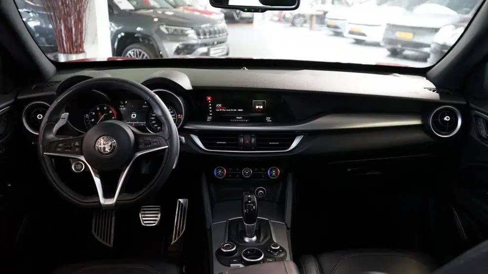 Alfa Romeo Stelvio 2.0 T AWD B-Tech uit 2019, foto 4