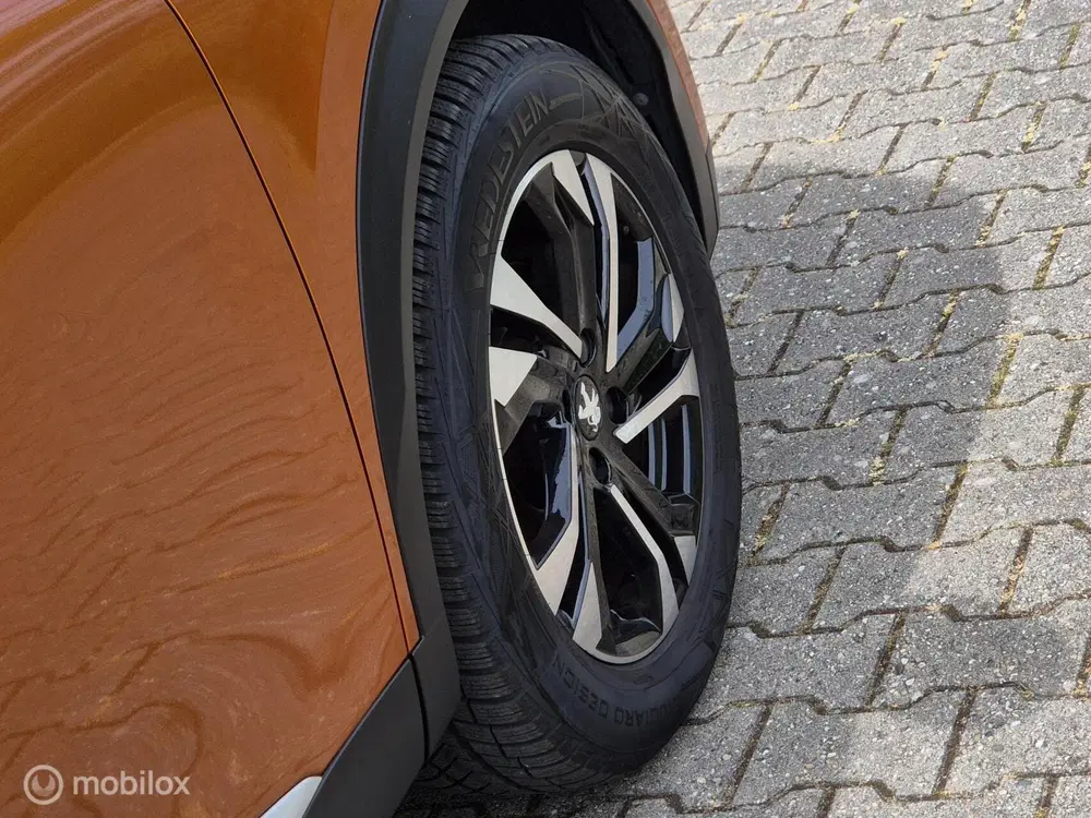 Peugeot 2008 1.2 PURETECH ALLURE AUTOMAAT uit 2021, foto 12