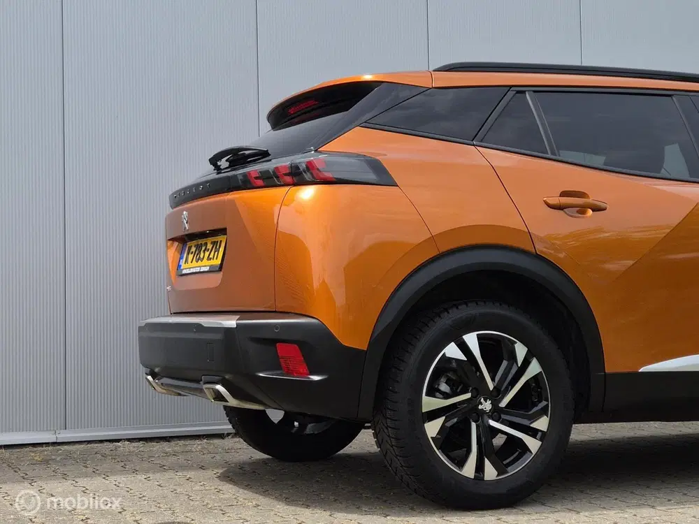 Peugeot 2008 1.2 PURETECH ALLURE AUTOMAAT uit 2021, foto 9