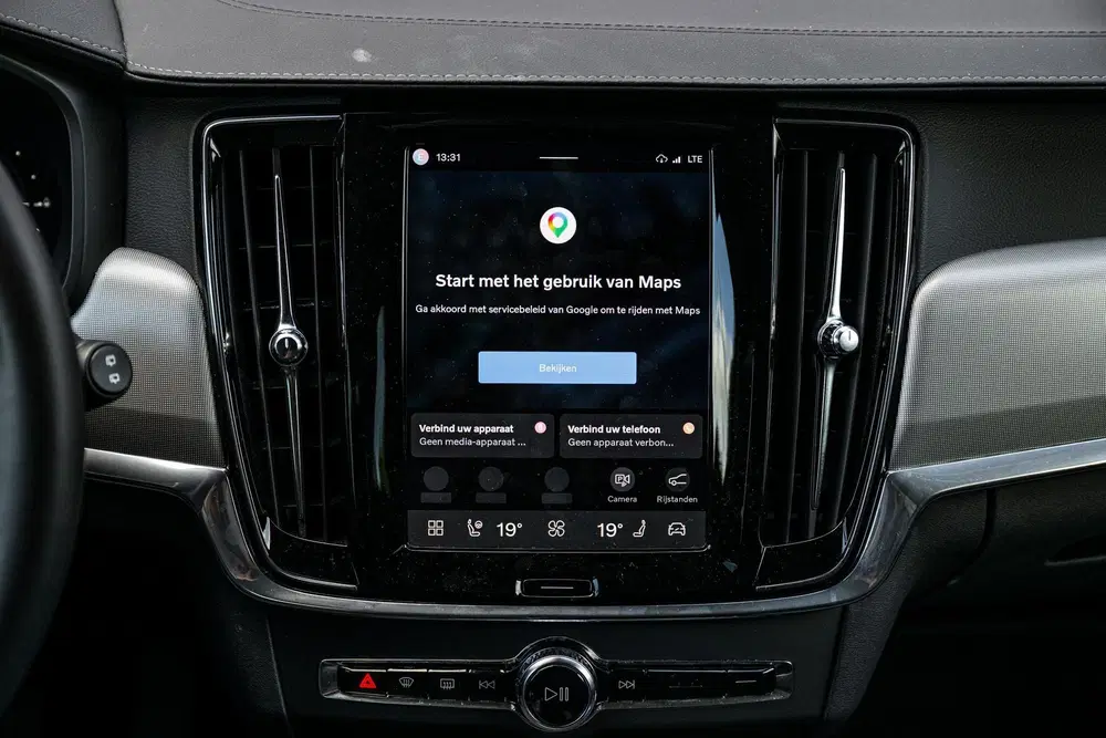 Volvo V90 2.0 T6 Plug-in Hybrid AWD Plus Dark uit 2024, foto 12