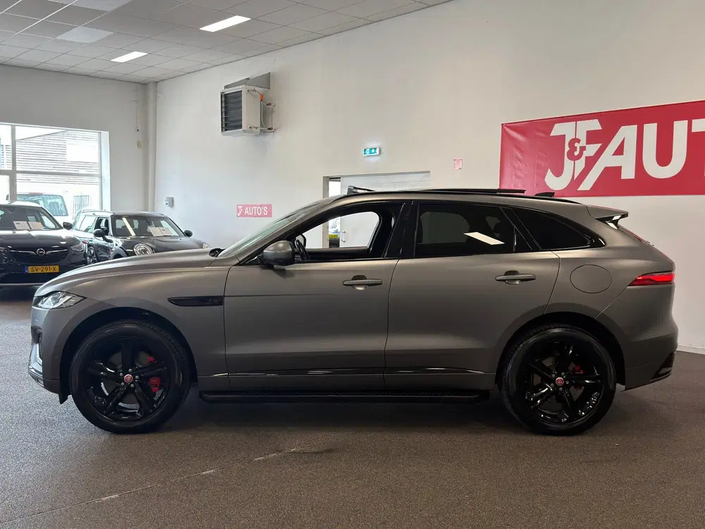 Jaguar F-Pace 2.0 P400e PHEV uit 2021, foto 2