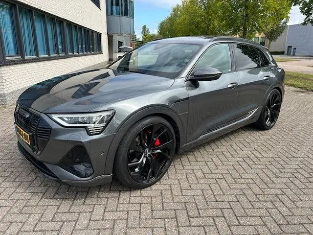 Audi e-tron e-tron 50 q L Ed Bl S-LINE PANO CARPLAY NA uit 2020