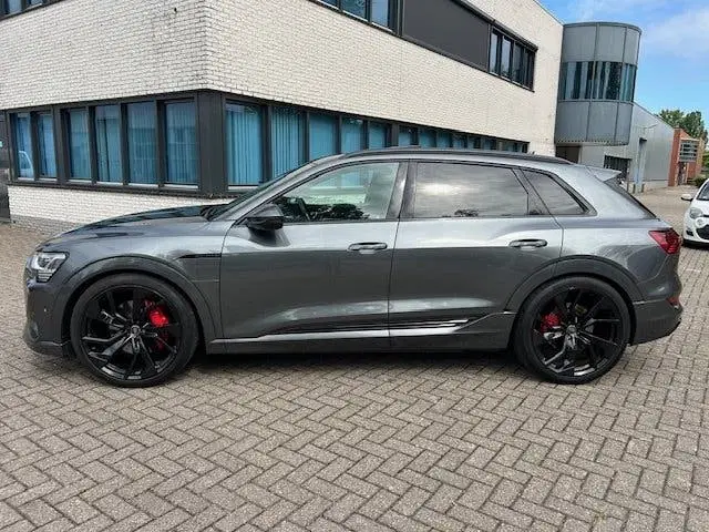 Audi e-tron e-tron 50 q L Ed Bl S-LINE PANO CARPLAY NA uit 2020, foto 8