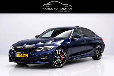 BMW 3-serie 330e High Executive uit 2021