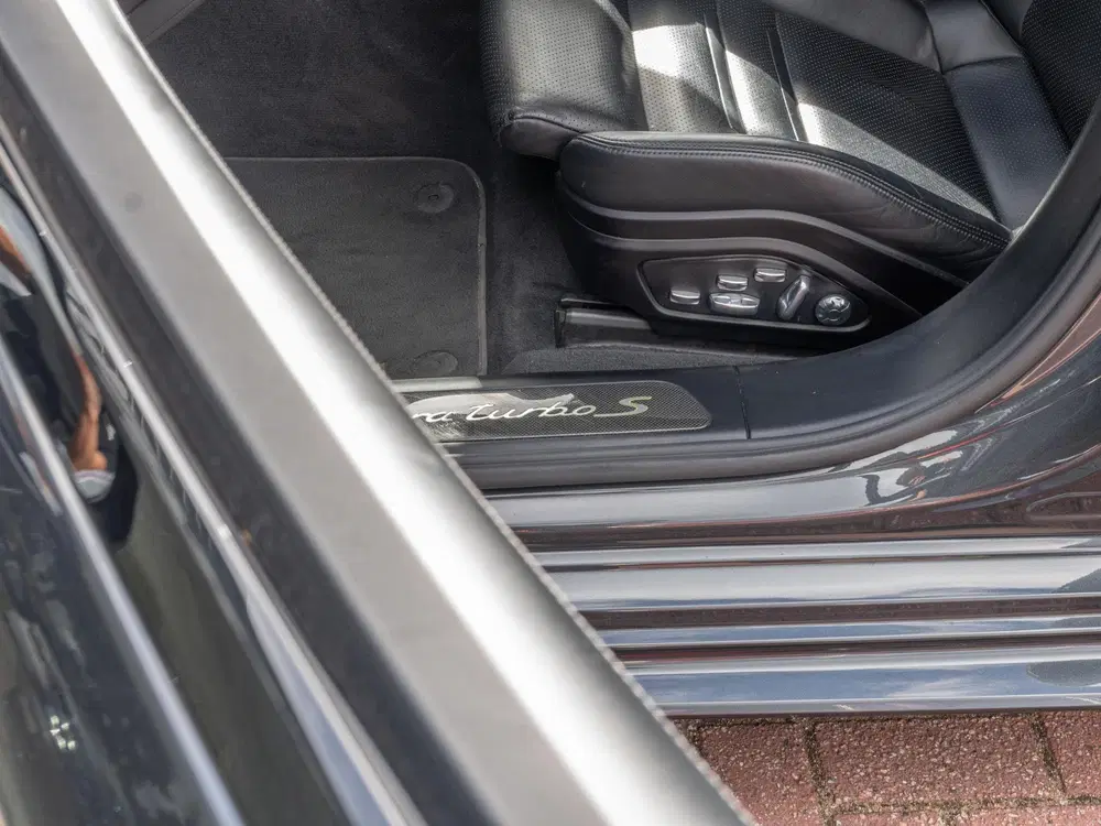 Porsche Panamera Sport Turismo 4.0 Turbo S E-Hybrid uit 2019, foto 15
