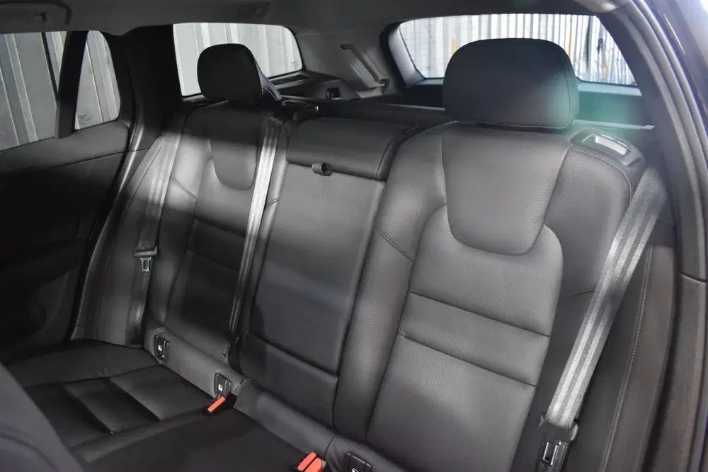 Volvo V60 B4 197PK Plus Dark uit 2024, foto 12