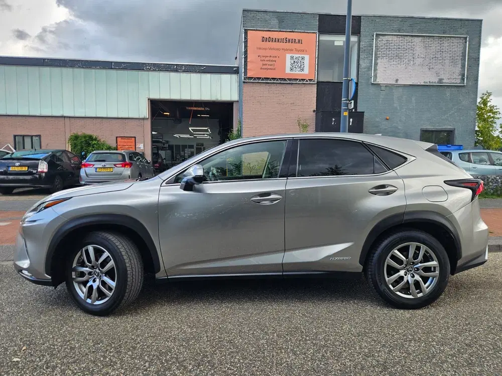 Lexus NX 300h AWD GARANTIE Pano Dak Vol optie uit 2019, foto 2