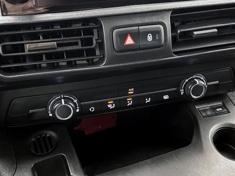 Toyota Proace City 1.5 D-4D Professional Long Automaat Navig uit 2020, foto 9