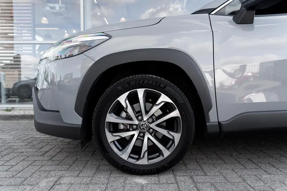 Toyota Corolla Cross 2.0 High Power Hybrid First Edition uit 2022, foto 10