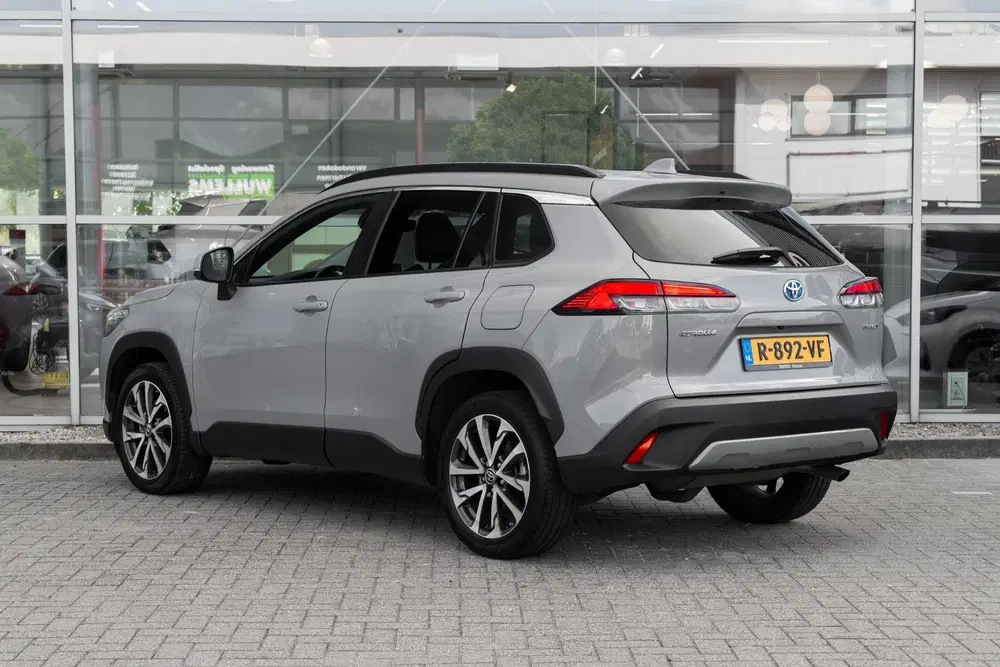 Toyota Corolla Cross 2.0 High Power Hybrid First Edition uit 2022, foto 8