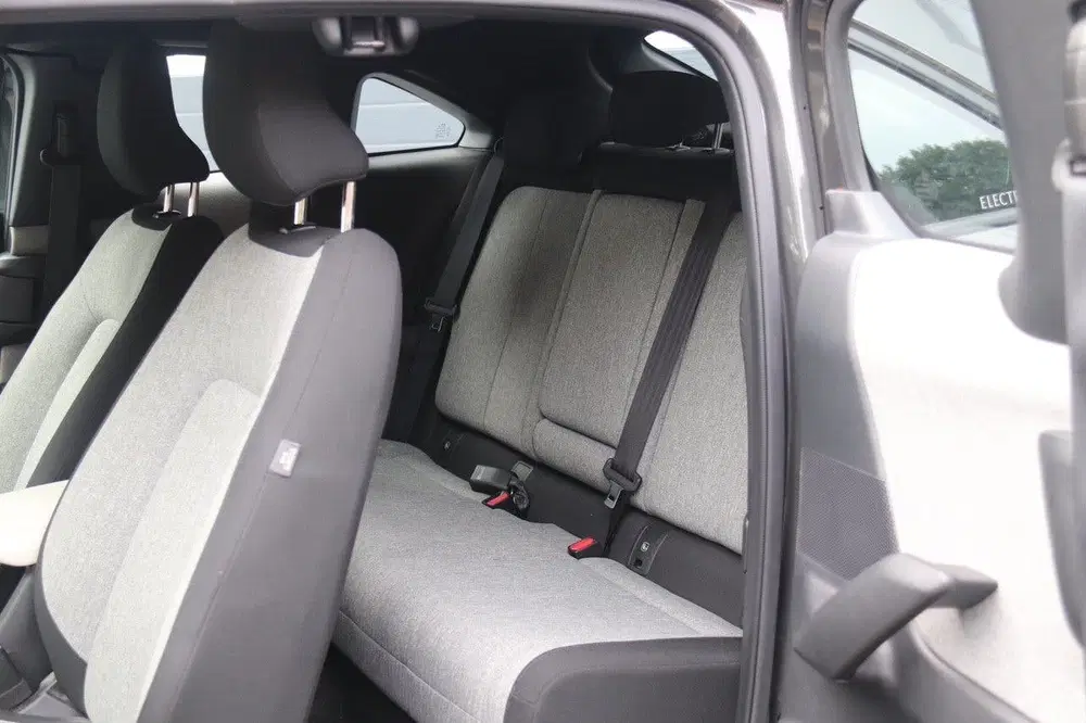 Mazda MX-30 e-SkyActiv 145 Comfort 36 kWh uit 2021, foto 10