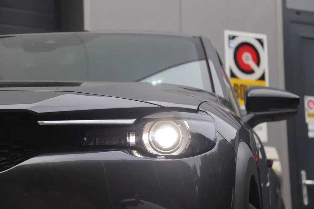 Mazda MX-30 e-SkyActiv 145 Comfort 36 kWh uit 2021, foto 3