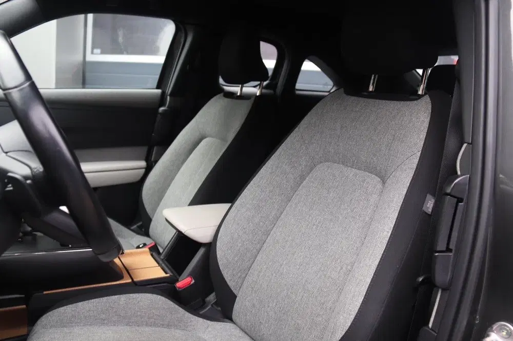 Mazda MX-30 e-SkyActiv 145 Comfort 36 kWh uit 2021, foto 7
