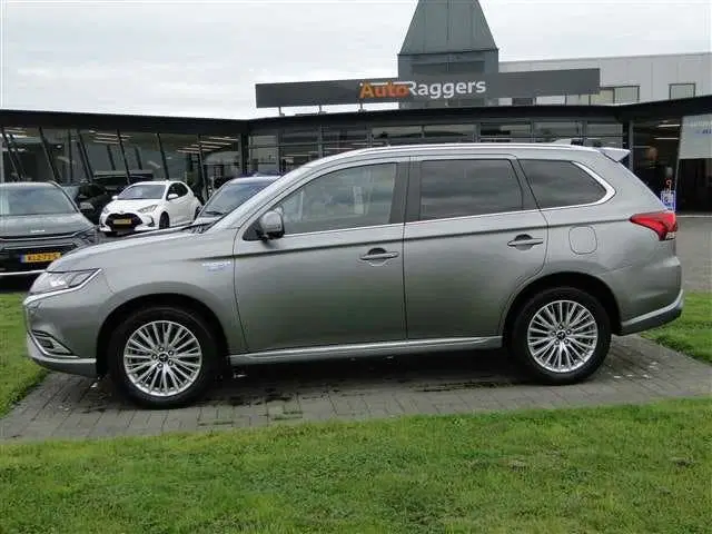 Mitsubishi Outlander 2.4 Phev 4wd Instyle uit 2019, foto 6
