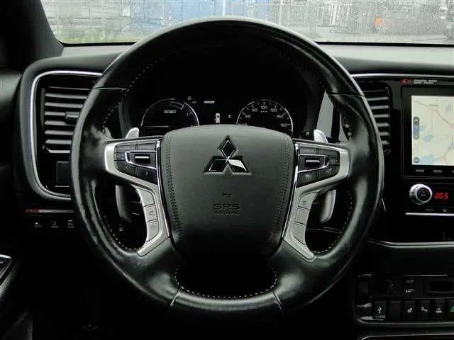 Mitsubishi Outlander 2.4 Phev Instyle uit 2021, foto 7