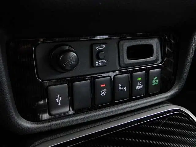 Mitsubishi Outlander 2.4 Phev Instyle uit 2021, foto 9
