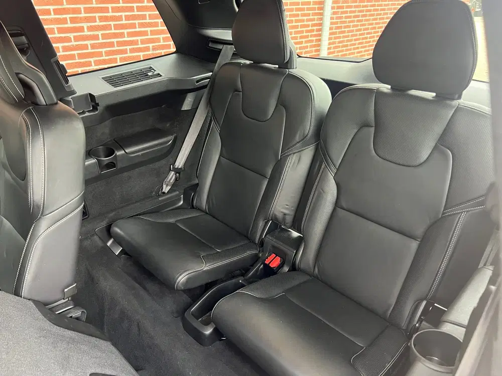 Volvo XC90 2.0 T8 Twin Engine AWD R-Design uit 2020, foto 12