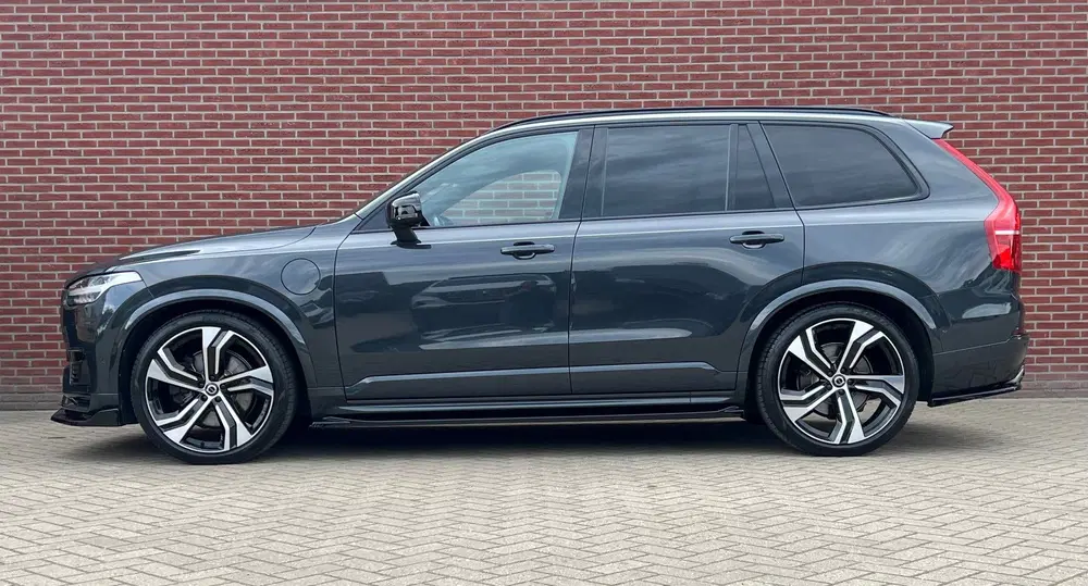 Volvo XC90 2.0 T8 Twin Engine AWD R-Design uit 2020, foto 2