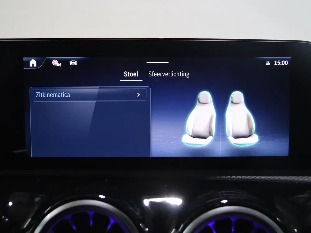 Mercedes-Benz A-Klasse 250e Business Solution AMG uit 2026, foto 13