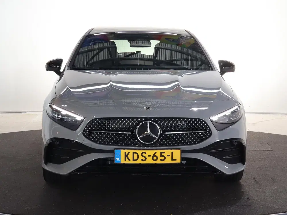 Mercedes-Benz A-Klasse 250e Business Solution AMG uit 2026, foto 3