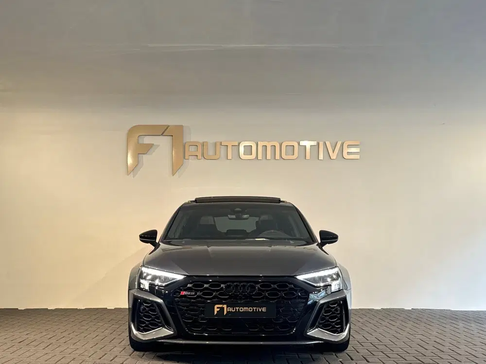 Audi RS3 2.5 TFSI quattro Pano uit 2022, foto 2