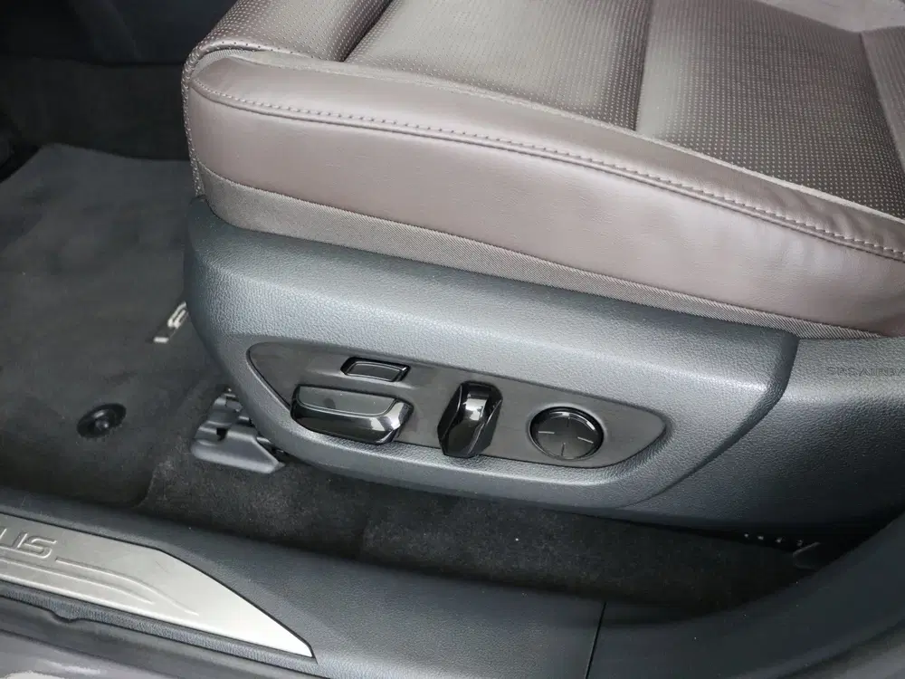 Lexus RX 450h+ Plug-in Hybrid President Line uit 2023, foto 15