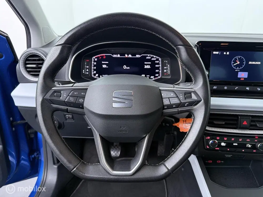 SEAT Arona 1.0 TSI Style Business Connect uit 2023, foto 11