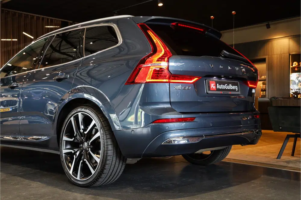 Volvo XC60 2.0 T6 Plug-in hybrid AWD Ultimate Bright uit 2023, foto 13