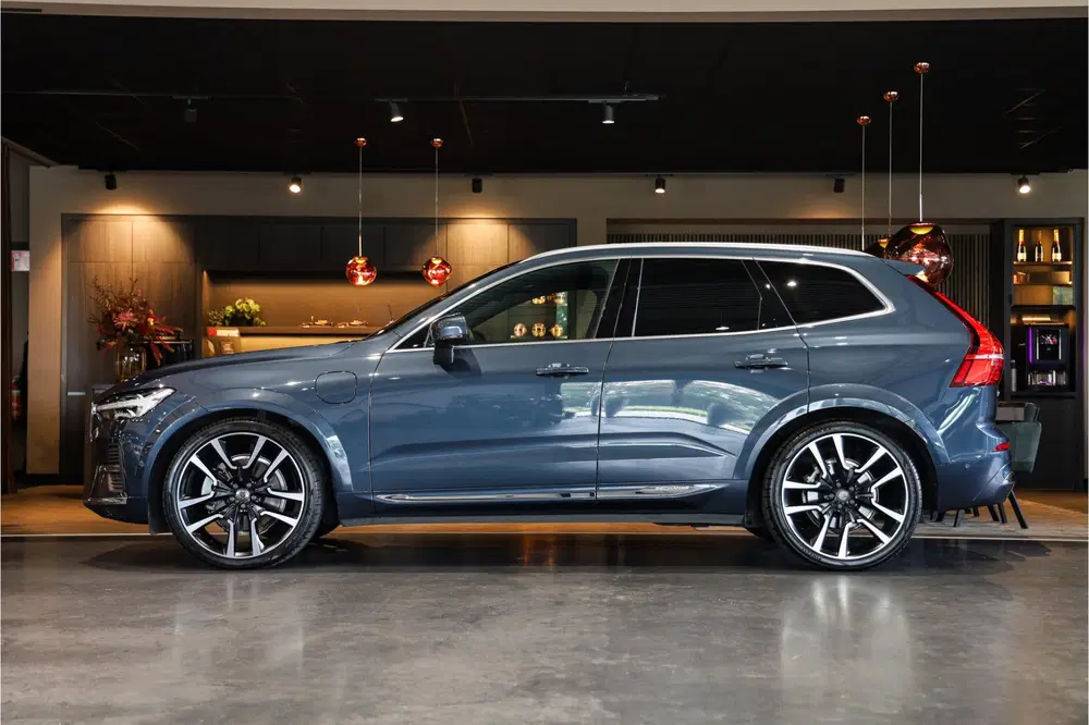 Volvo XC60 2.0 T6 Plug-in hybrid AWD Ultimate Bright uit 2023, foto 2