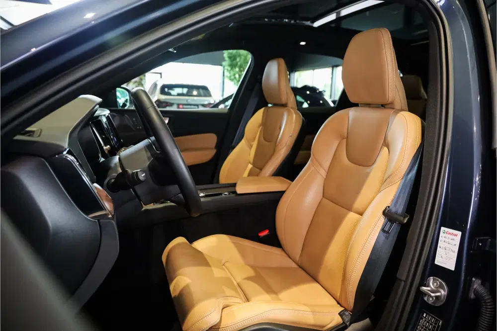 Volvo XC60 2.0 T6 Plug-in hybrid AWD Ultimate Bright uit 2023, foto 8