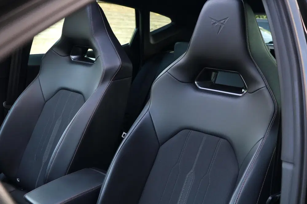 Cupra Formentor 1.4 TSI e-Hybrid 245PK VZ Performance Pano uit 2024, foto 15