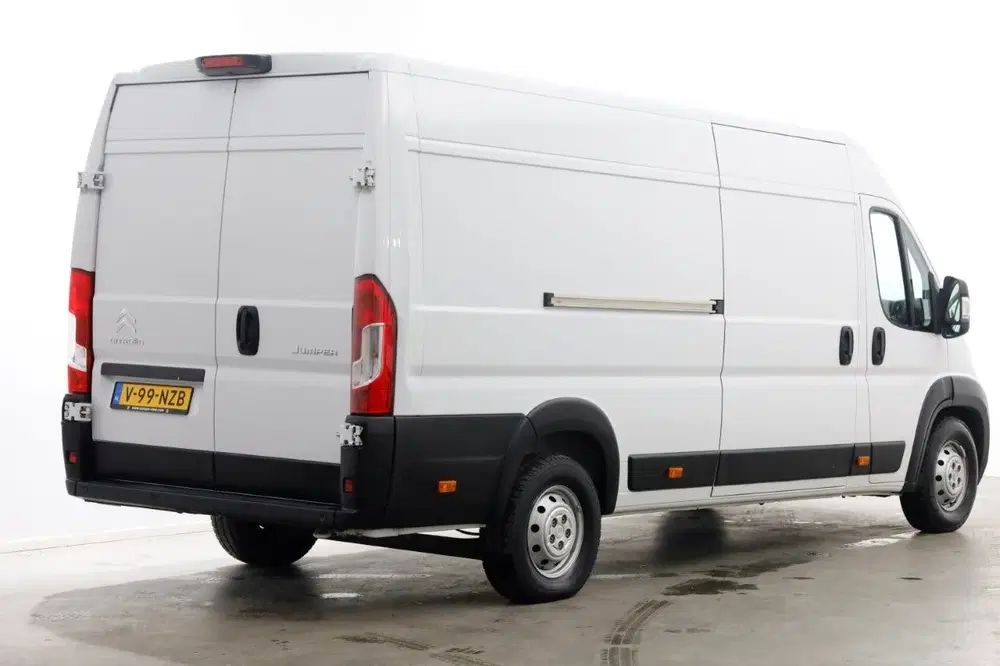 Citroën Jumper 2.2 BlueHDi 165pk L4H2 Airco uit 2024, foto 2