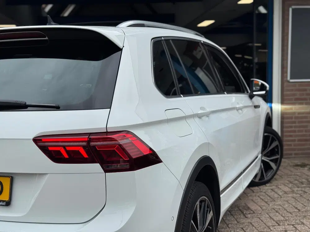 Volkswagen Tiguan 2.0 TSI 4Motion R-LINE 2021 AUT PANO NAP uit 2021, foto 10