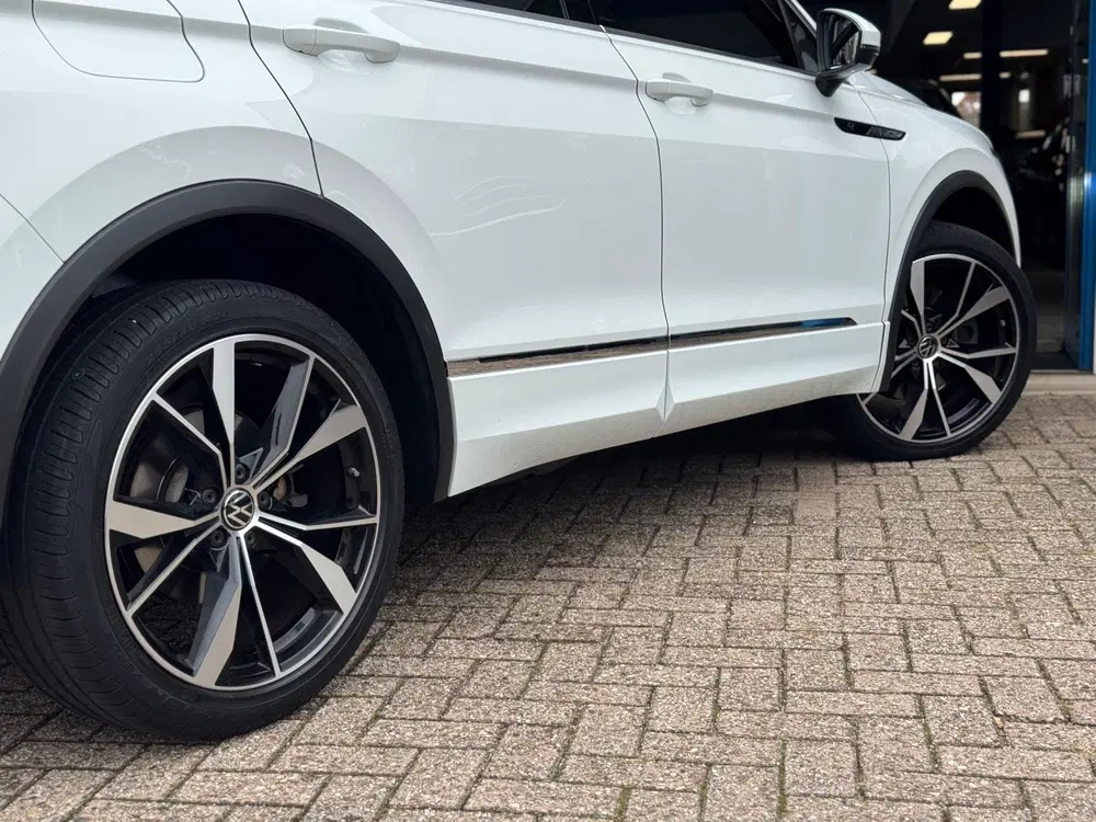 Volkswagen Tiguan 2.0 TSI 4Motion R-LINE 2021 AUT PANO NAP uit 2021, foto 11