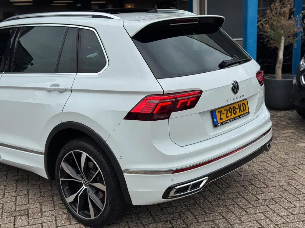 Volkswagen Tiguan 2.0 TSI 4Motion R-LINE 2021 AUT PANO NAP uit 2021, foto 4