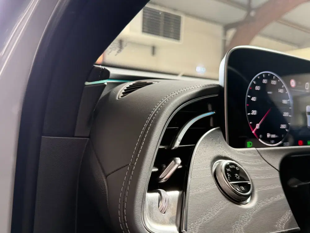 Mercedes-Benz E-Klasse 300 e AMG Line uit 2025, foto 14