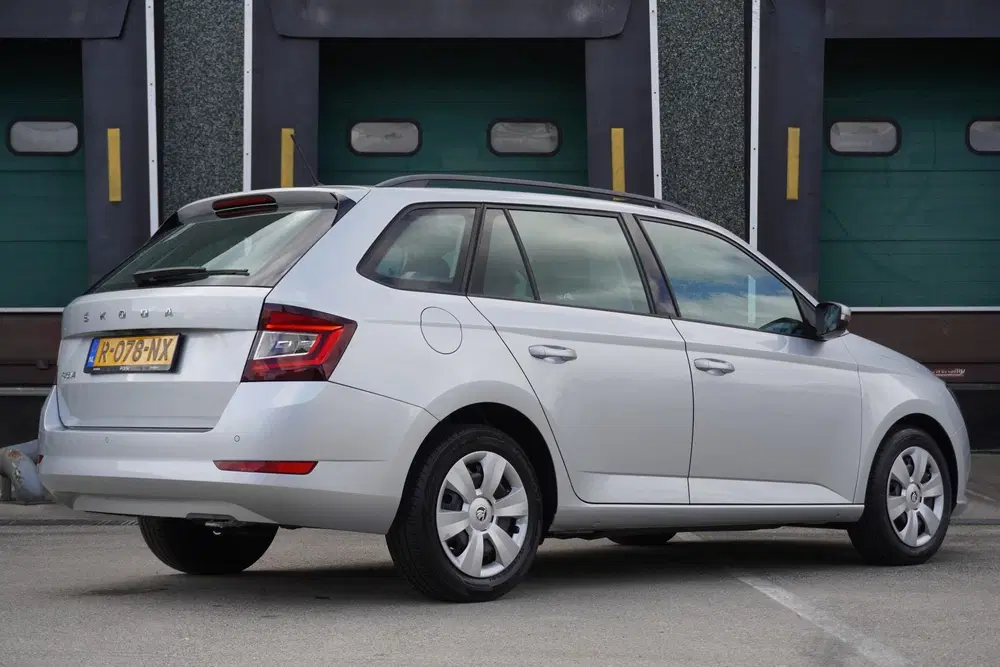 Skoda Fabia 1.0 TSI 95pk Ambition uit 2022, foto 2