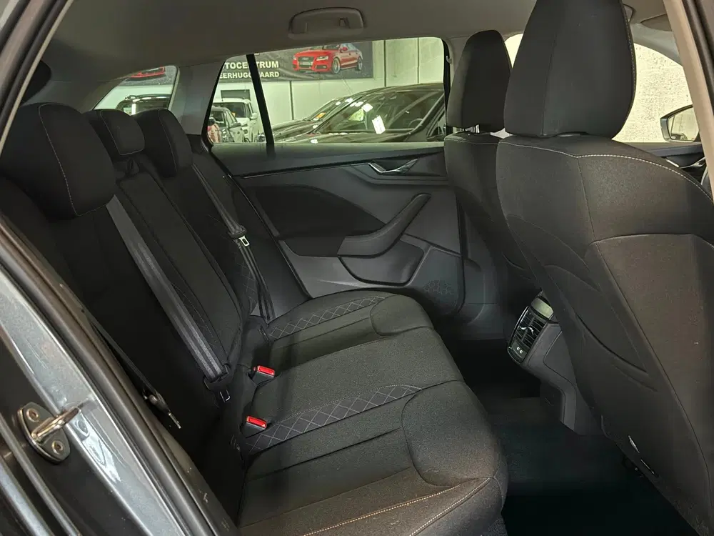 Skoda Scala 1.0 TSI Automaat uit 2022, foto 9
