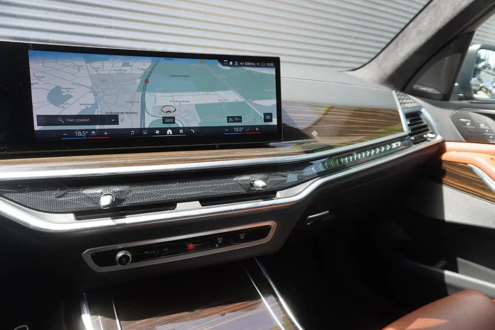 BMW X7 xDrive40i uit 2024, foto 12