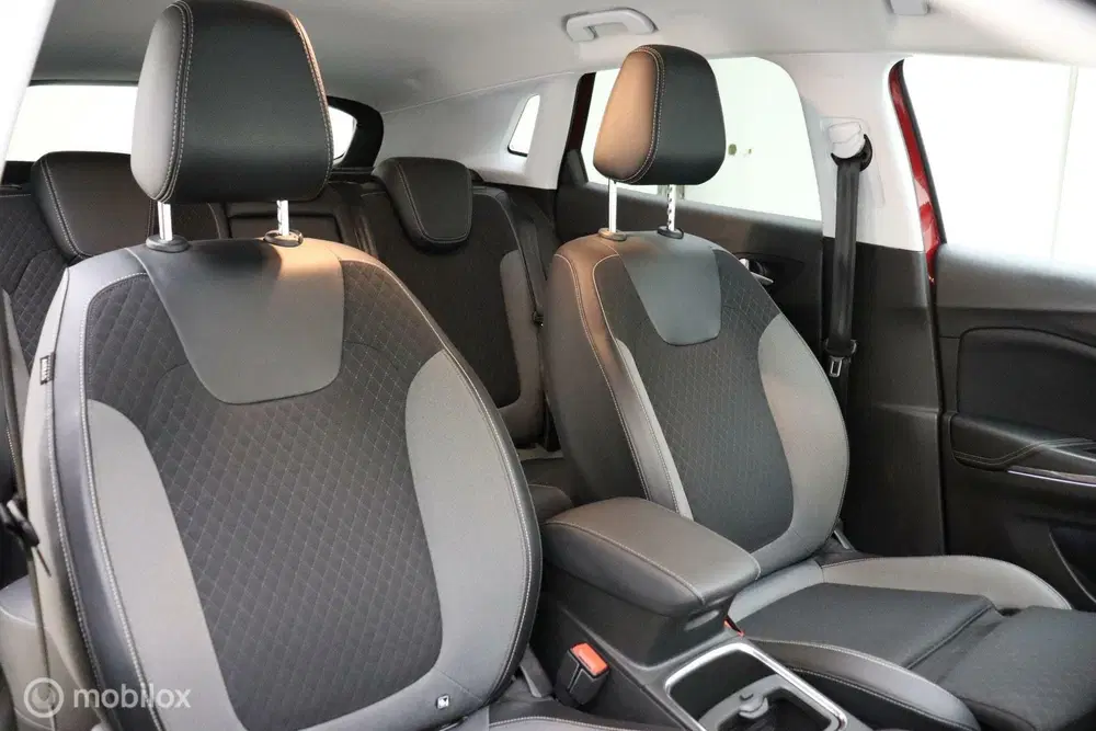 Opel Grandland 1.6 Turbo Hybrid4 uit 2020, foto 10