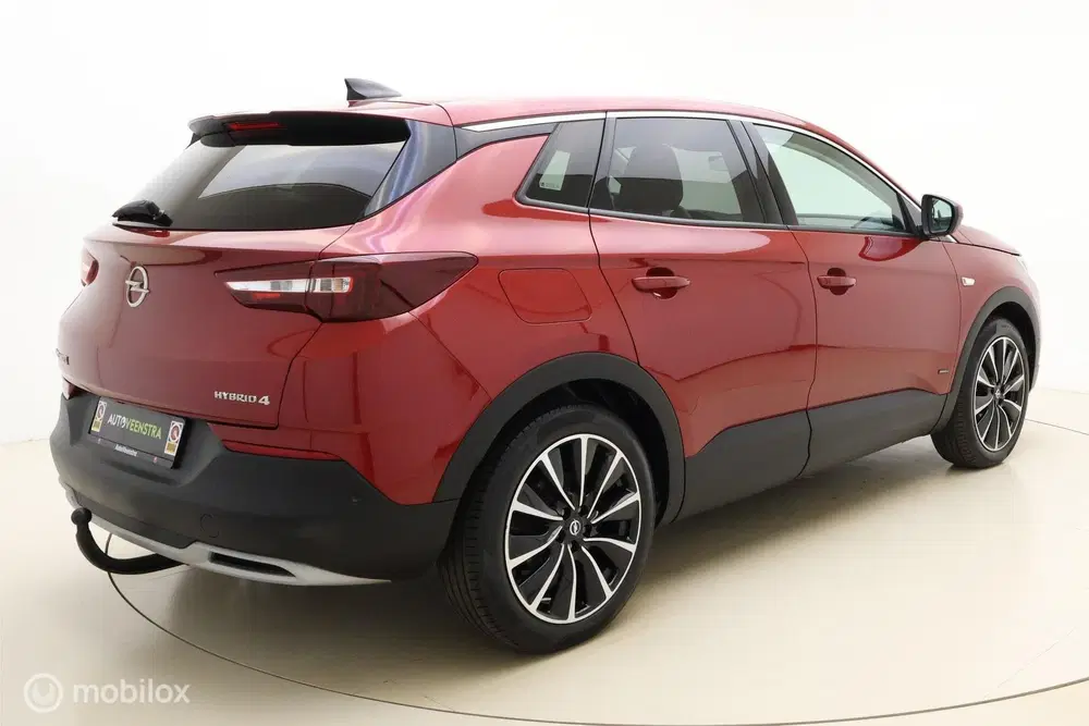 Opel Grandland 1.6 Turbo Hybrid4 uit 2020, foto 2