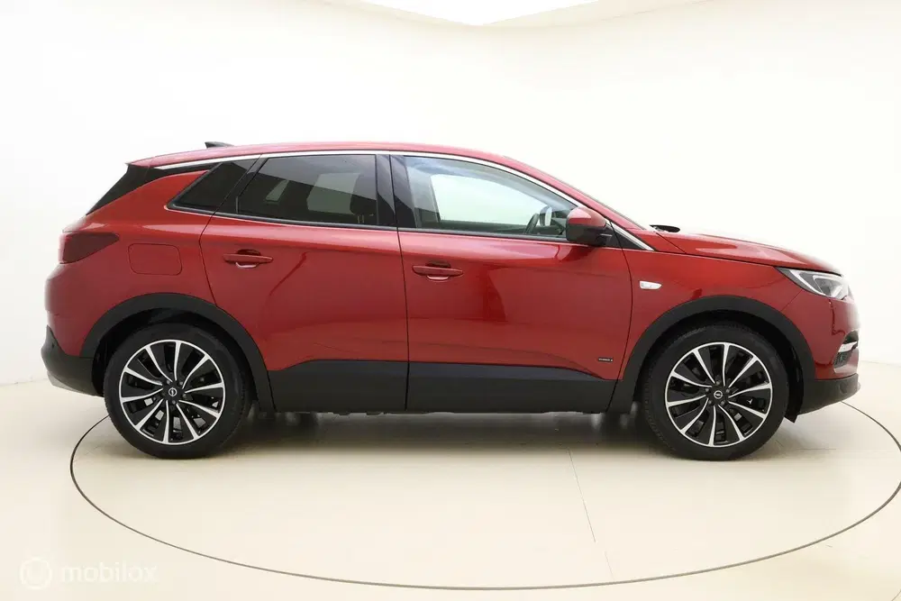Opel Grandland 1.6 Turbo Hybrid4 uit 2020, foto 9