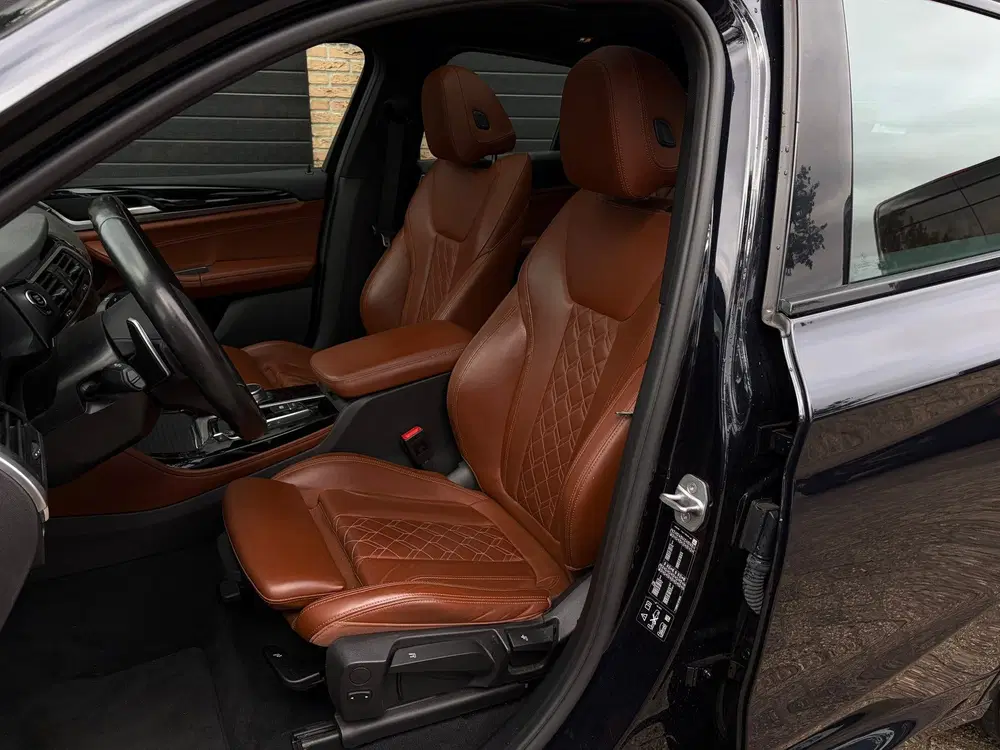 BMW X4 XDrive20i M-Pakket High Executive Edition uit 2020, foto 13