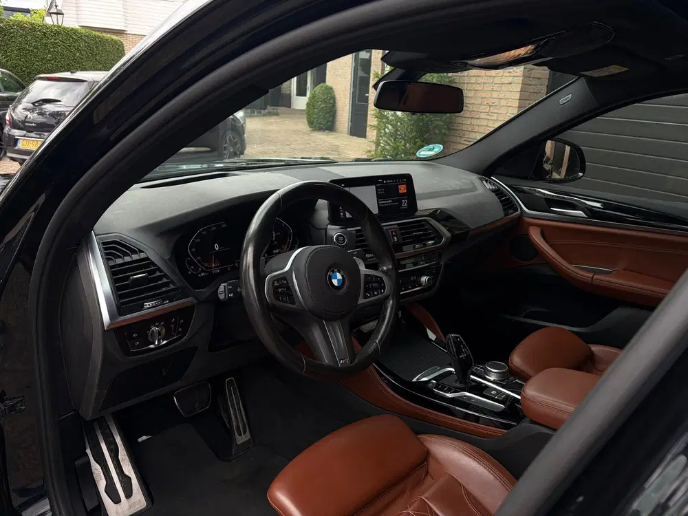 BMW X4 XDrive20i M-Pakket High Executive Edition uit 2020, foto 14