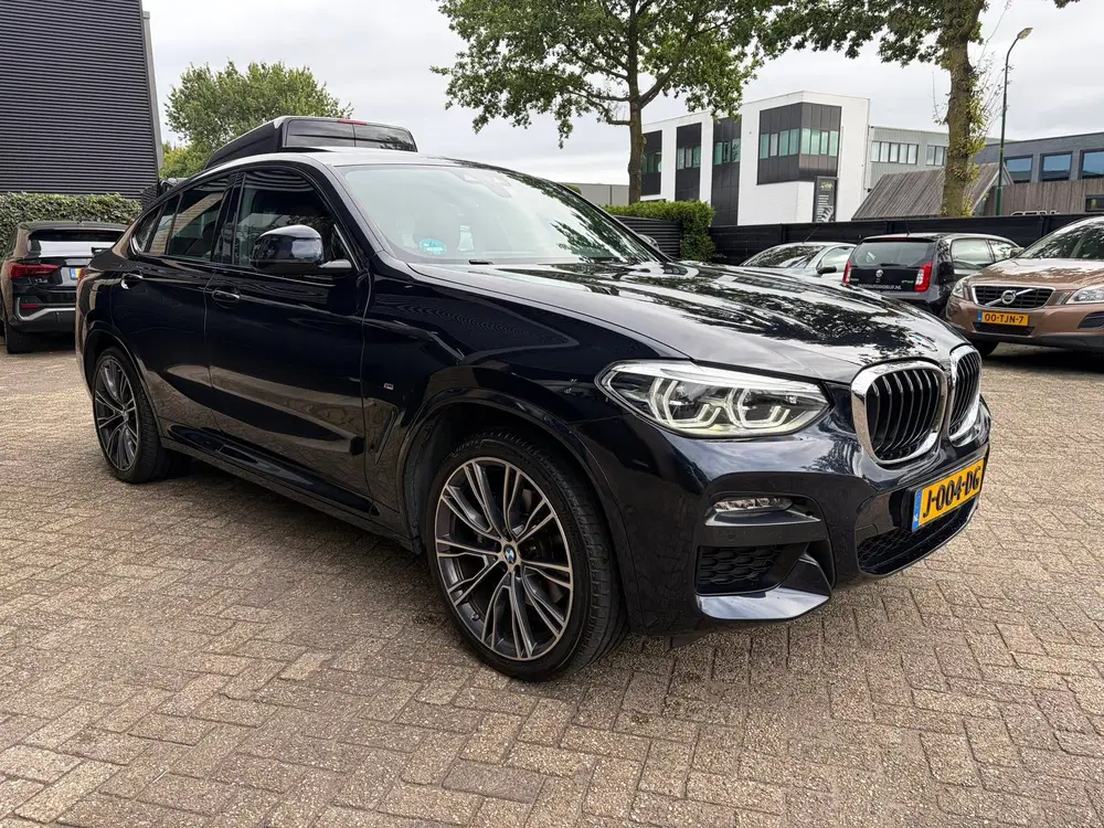 BMW X4 XDrive20i M-Pakket High Executive Edition uit 2020, foto 4