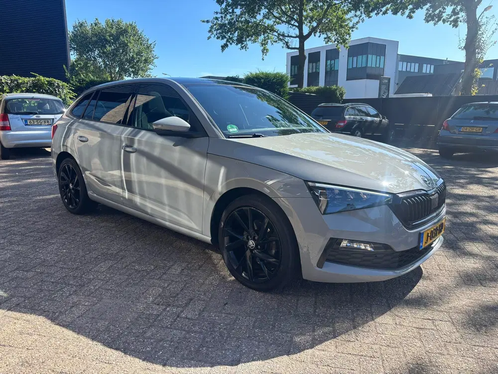Skoda Scala 1.0 TSI Sport Business Black pack Pano Dig uit 2020, foto 5