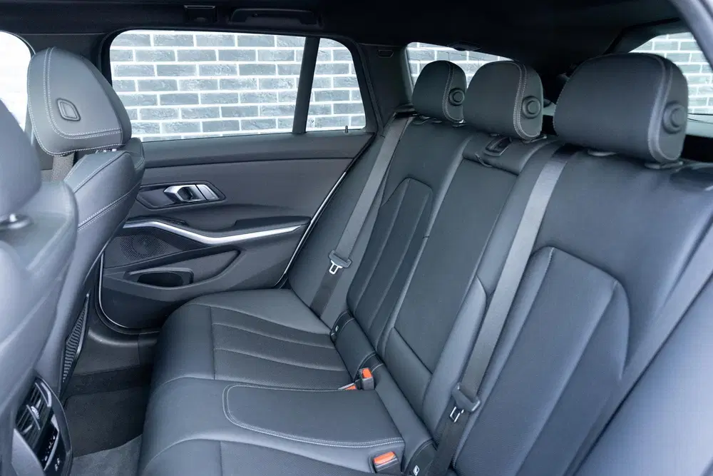 BMW 3-serie 320e uit 2022, foto 10